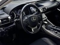 Lexus IS 300h