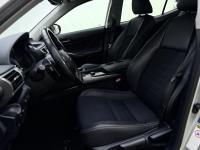Lexus IS 300h