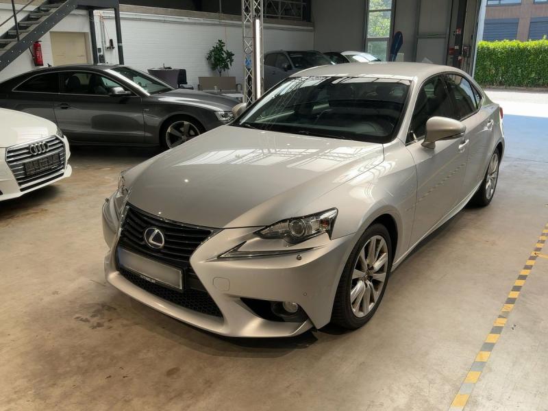 Lexus IS 300h